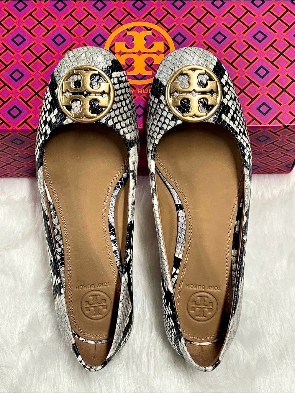 Tory Burch Chelsea  Snakeskin Printed Flat Black & White 6.5